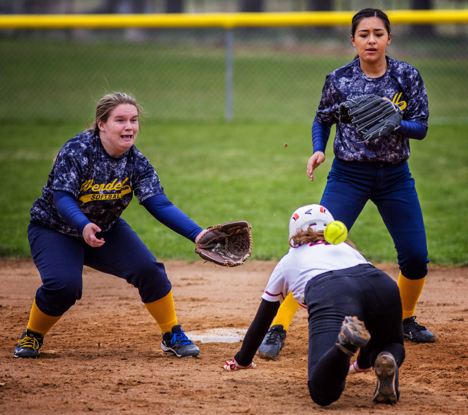 Wendell vs. Declo softball